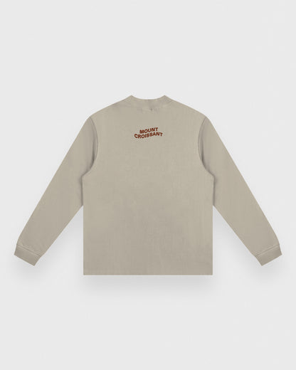 sweatshirt,horse,equestrian,western,fashion,whimsical,gift,graphic,croissant,surreal,illustration,quirky,dream,unique,sweater,brown,cute,relaxed,aesthetic,sunset,sunrise,mountain