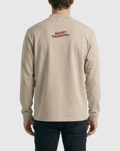 sweatshirt,horse,equestrian,western,fashion,whimsical,gift,graphic,croissant,surreal,illustration,quirky,dream,unique,sweater,brown,cute,relaxed,aesthetic,sunset,sunrise,mountain
